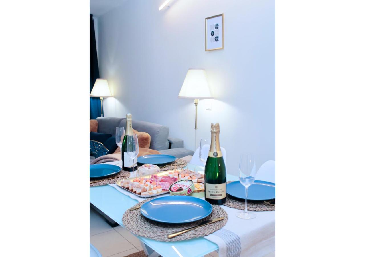 Appartement-Paris-Disney-Terrasse-Jardin-Parking Vaires-sur-Marne Exterior foto